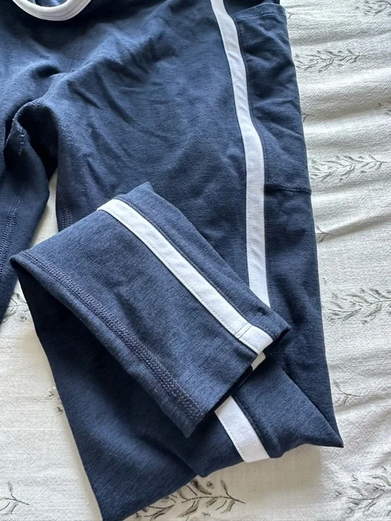 Beyond Yoga Spacedye New Moves Navy Set - Picture 9 of 15